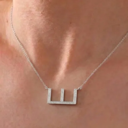 Silver Initial "E" Chain Pendant– Perfect Gift