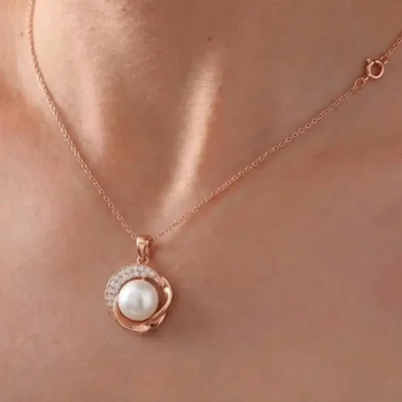 Rose Gold Pearl Chain pendant – Timeless Elegance