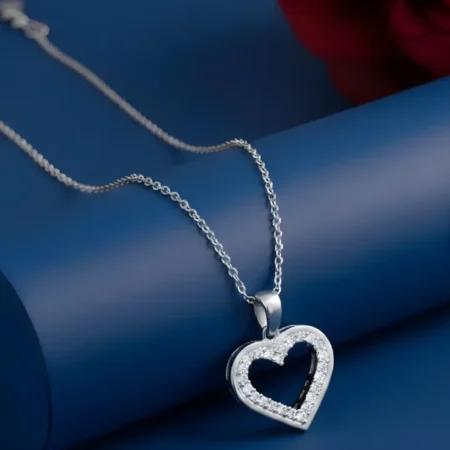 "Dainty Heart Outline Necklace – Elegant Love Pendant"
