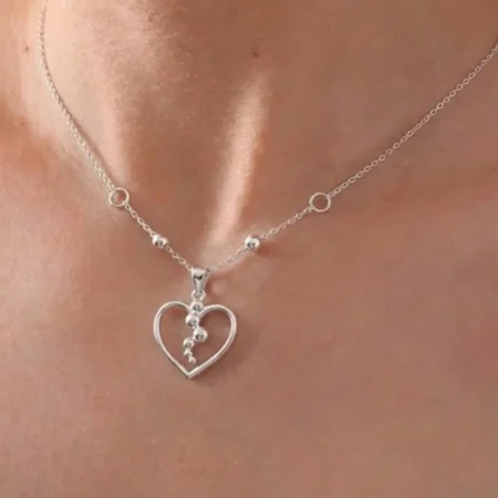Elegant Silver Heart Charm Chain Pendant