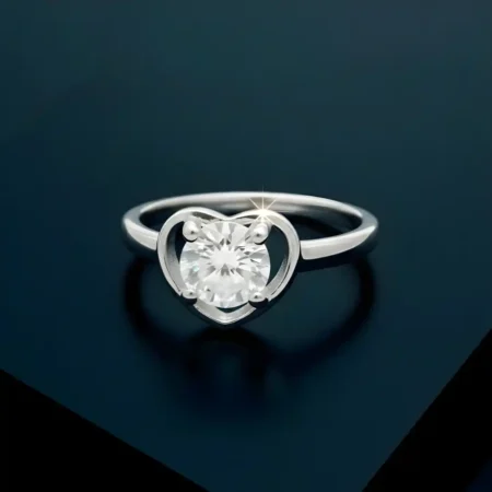 Radiant Elegance – Sterling Silver Solitaire Ring