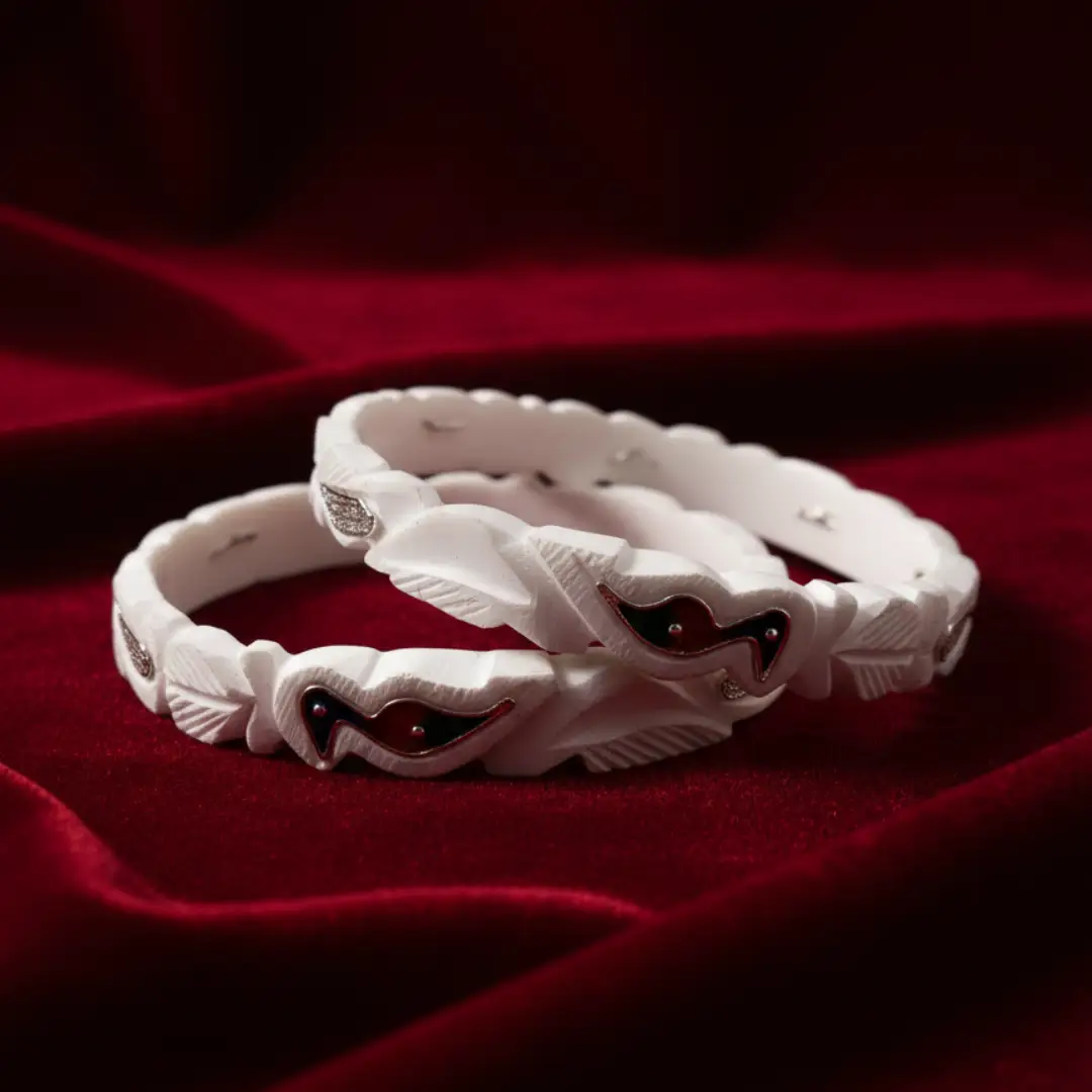 Buy the Elegant Silver Sakha Set at The Velvet Box. Our 925 silver traditional bangles offer the perfect handcrafted look for every Bengali bride.