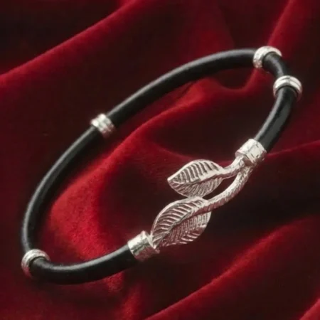925 Silver Noya Bangle with Elegant Twin Leaf Motif
