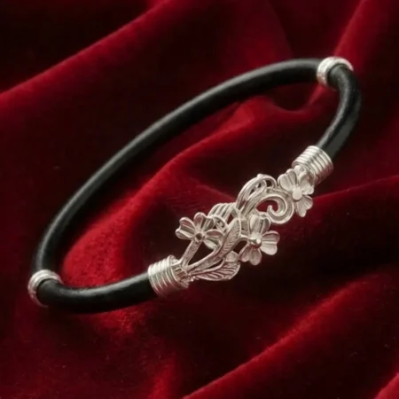 925 Silver Triple Flower Noya Bangle | BIS Hallmarked | The Velvet Box