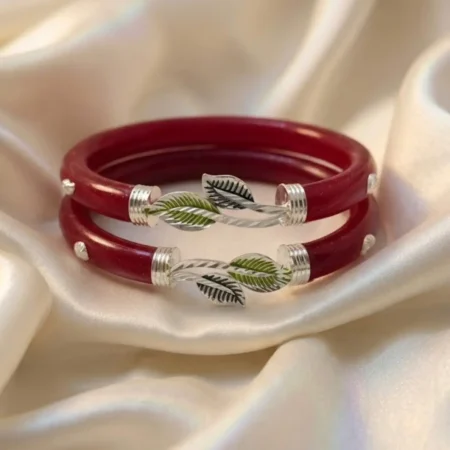 Fine 925 Silver Pola Bangles with Leaf Motif
