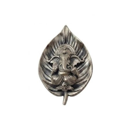 Antique Ganesha Leaf Motif Silver Pendant