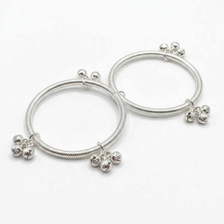 Elegant Floral Charm 925 Silver Spiral Bangle